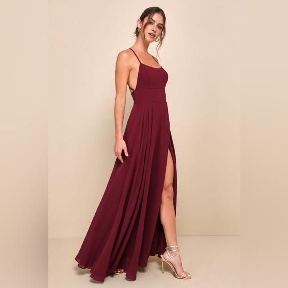 Sz XL - NWOT Lulus Dreamy Romance Burgundy Backless Maxi Dress - Picture 3 of 9